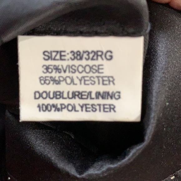 Vizoni tux for men in black. Worn twice, in perfect condition. - Picture 4 of 4